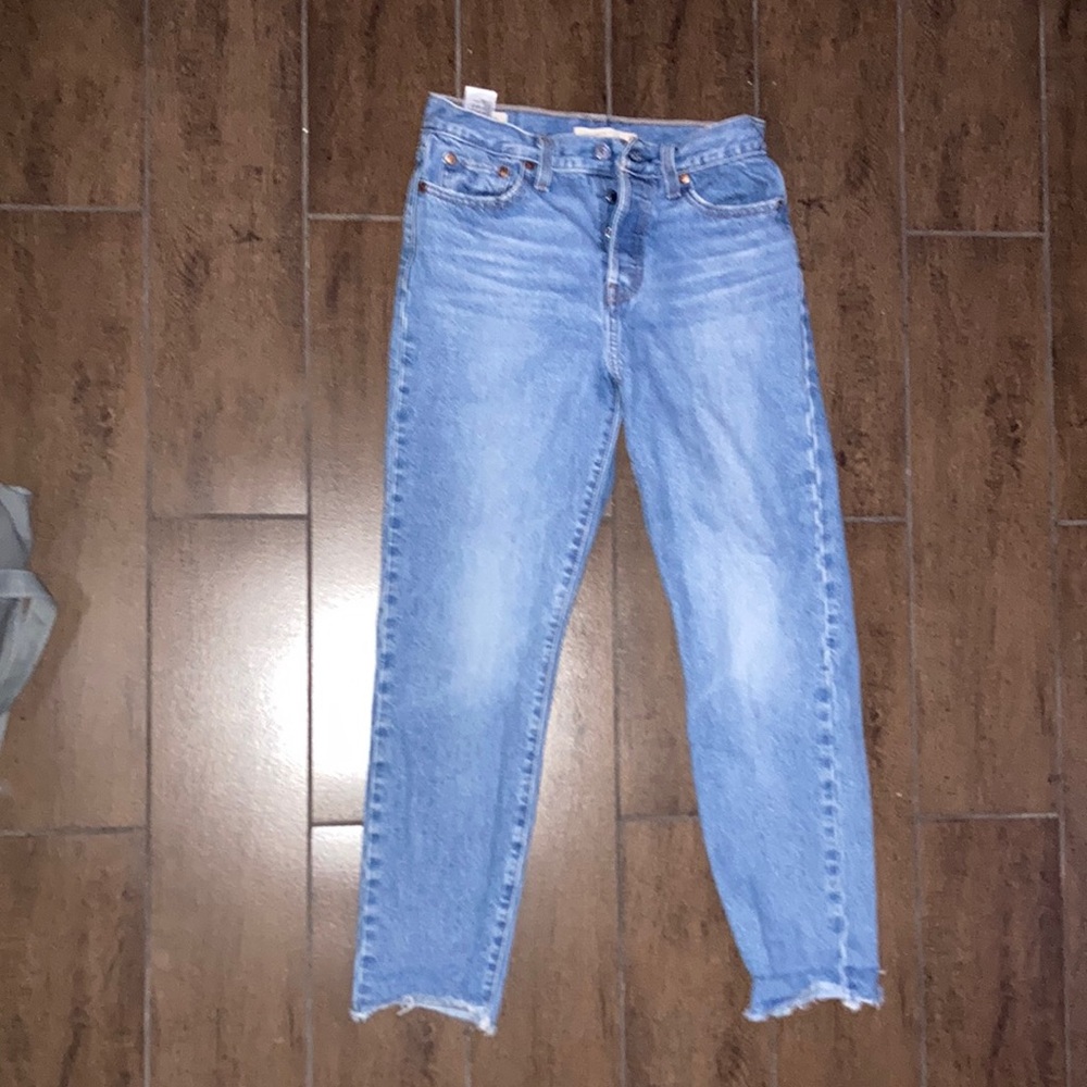 Levi’s wedgie fit jeans - size 26